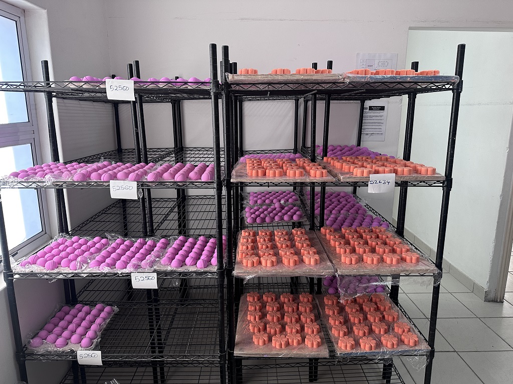 Bathbombs in racks 2 